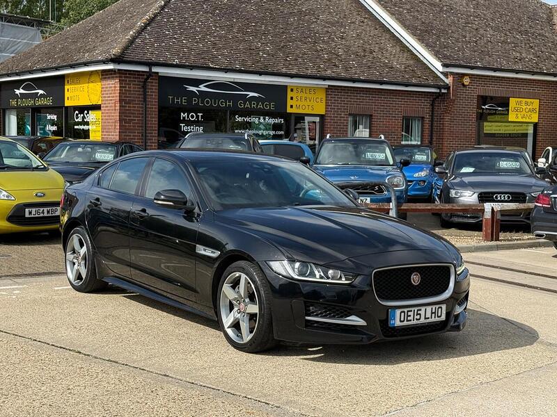 Jaguar XE 2.0d R-Sport Saloon 4dr Diesel Auto Euro 6 (s/s) (180 ps) - U10003190