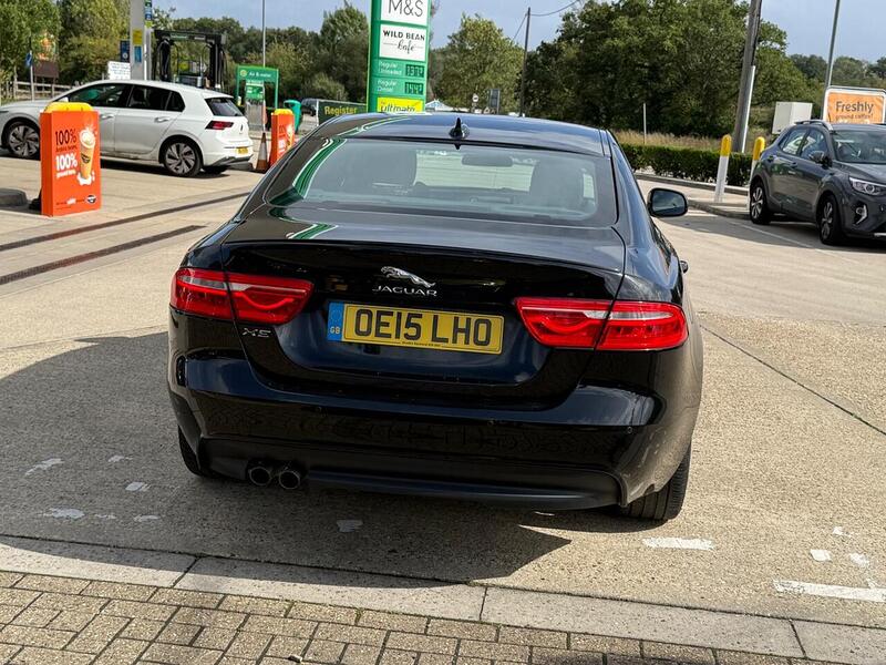 Jaguar XE 2.0d R-Sport Saloon 4dr Diesel Auto Euro 6 (s/s) (180 ps) - U10003190