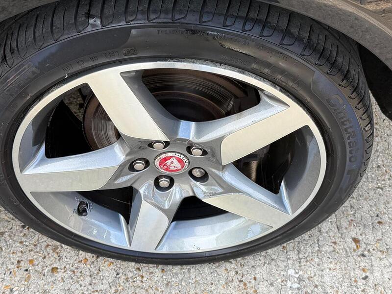 Jaguar XE 2.0d R-Sport Saloon 4dr Diesel Auto Euro 6 (s/s) (180 ps) - U10003190