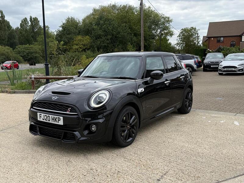 MINI Hatch 2.0 Cooper S Sport Hatchback 5dr Petrol Steptronic Euro 6 (s/s) (192 ps) - U10003192