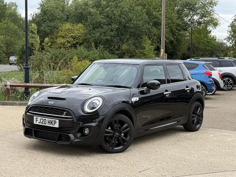 MINI Hatch 2.0 Cooper S Sport Hatchback 5dr Petrol Steptronic Euro 6 (s/s) (192 ps) - U10003192