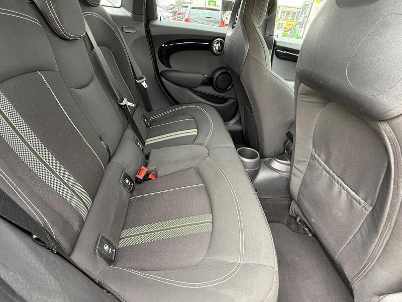 MINI Hatch 2.0 Cooper S Sport Hatchback 5dr Petrol Steptronic Euro 6 (s/s) (192 ps) - U10003192