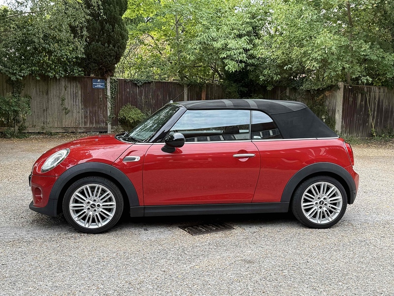 MINI Convertible 1.5 Cooper Convertible 2dr Petrol Manual Euro 6 (s/s) (136 ps) - U10003193