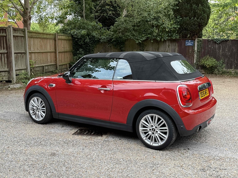 MINI Convertible 1.5 Cooper Convertible 2dr Petrol Manual Euro 6 (s/s) (136 ps) - U10003193