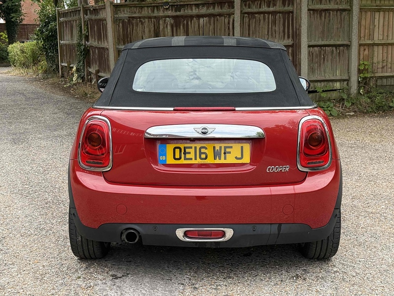 MINI Convertible 1.5 Cooper Convertible 2dr Petrol Manual Euro 6 (s/s) (136 ps) - U10003193