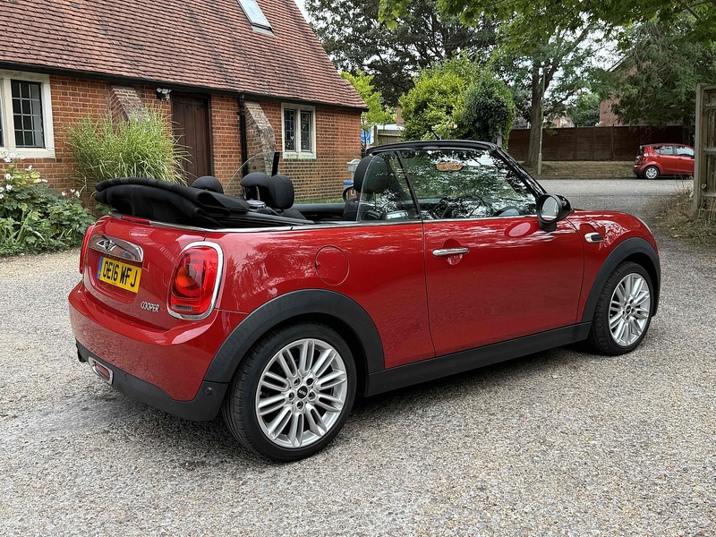 MINI Convertible 1.5 Cooper Convertible 2dr Petrol Manual Euro 6 (s/s) (136 ps) - U10003193