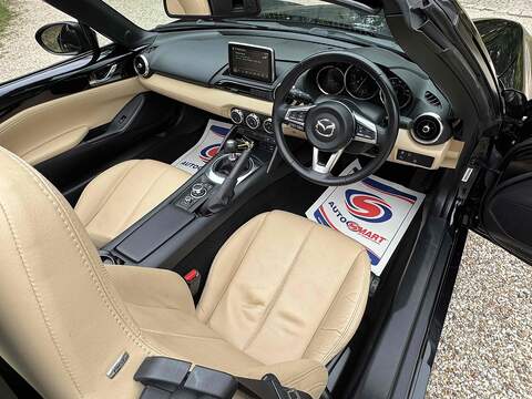 Mazda MX-5 2.0 SKYACTIV-G Sport Nav Convertible 2dr Petrol Manual Euro 6 (160 ps) - U10003200