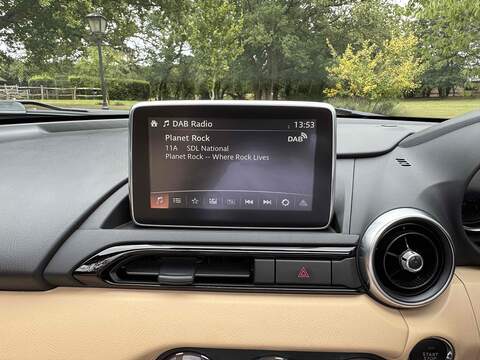 Mazda MX-5 2.0 SKYACTIV-G Sport Nav Convertible 2dr Petrol Manual Euro 6 (160 ps) - U10003200