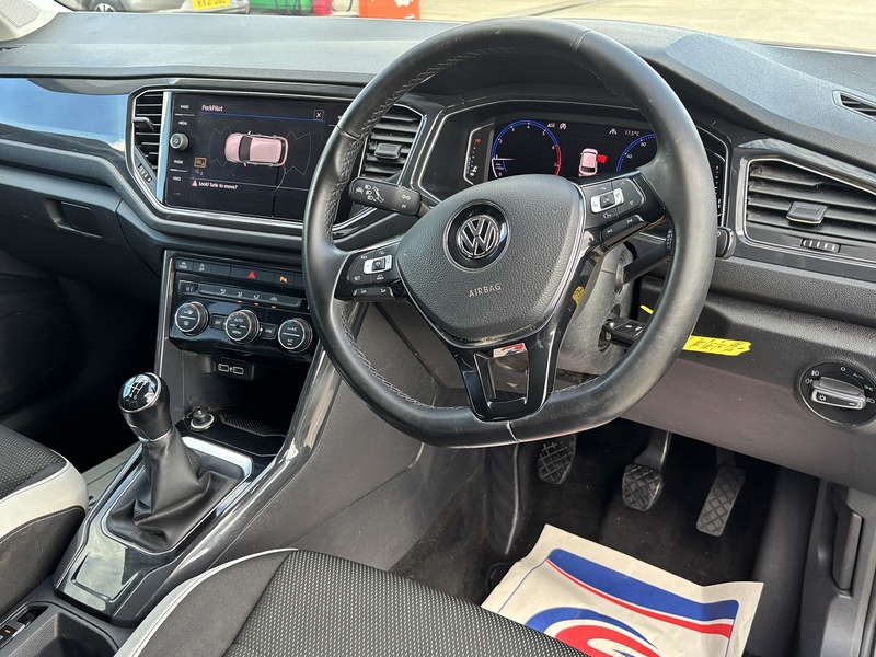 Volkswagen T-Roc 1.5 TSI EVO SEL SUV 5dr Petrol Manual Euro 6 (s/s) (150 ps) - U10003213