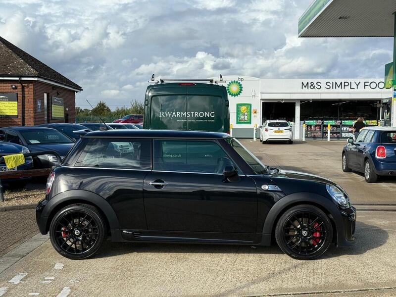 MINI Hatch 1.6 John Cooper Works Hatchback 3dr Petrol Manual Euro 5 (211 ps) - U10003214