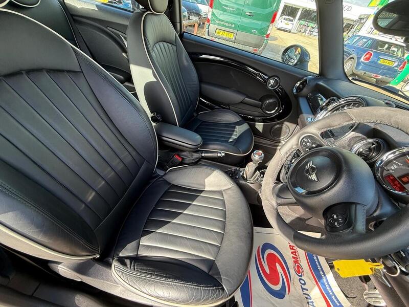 MINI Hatch 1.6 John Cooper Works Hatchback 3dr Petrol Manual Euro 5 (211 ps) - U10003214