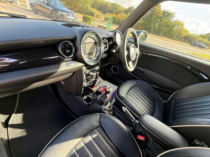 MINI Hatch 1.6 John Cooper Works Hatchback 3dr Petrol Manual Euro 5 (211 ps) - U10003214