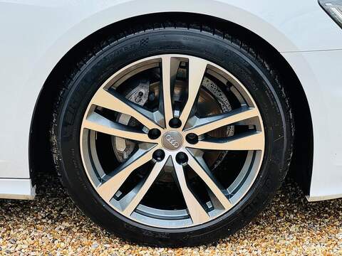 Audi A6 Saloon 2.0 TDI 40 S line Saloon 4dr Diesel S Tronic quattro Euro 6 (s/s) (204 ps) - U10003217