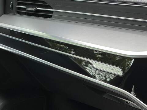 Audi A6 Saloon 2.0 TDI 40 S line Saloon 4dr Diesel S Tronic quattro Euro 6 (s/s) (204 ps) - U10003217