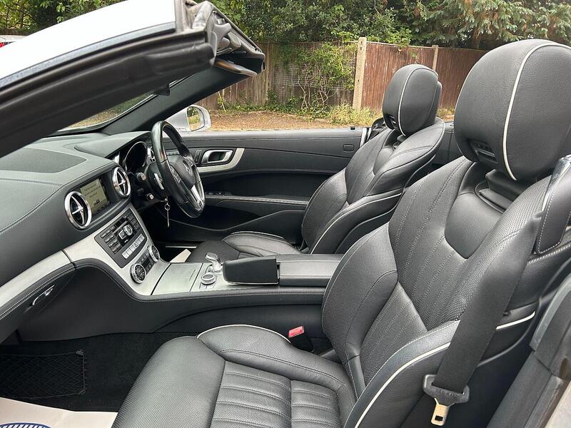 Mercedes-Benz SL 3.5 SL350 AMG Sport Convertible 2dr Petrol G-Tronic Euro 5 (s/s) (306 ps) - U10003219