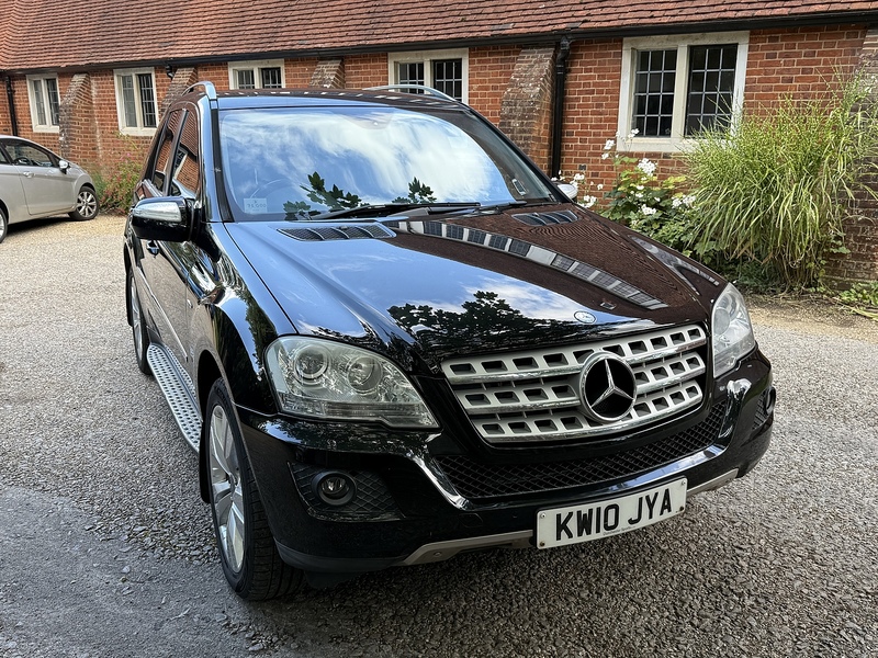 Mercedes-Benz M Class 3.0 ML350 CDI V6 BlueEfficiency Sport SUV 5dr Diesel Tiptronic 4WD Euro 5 (231 ps) - U10003222
