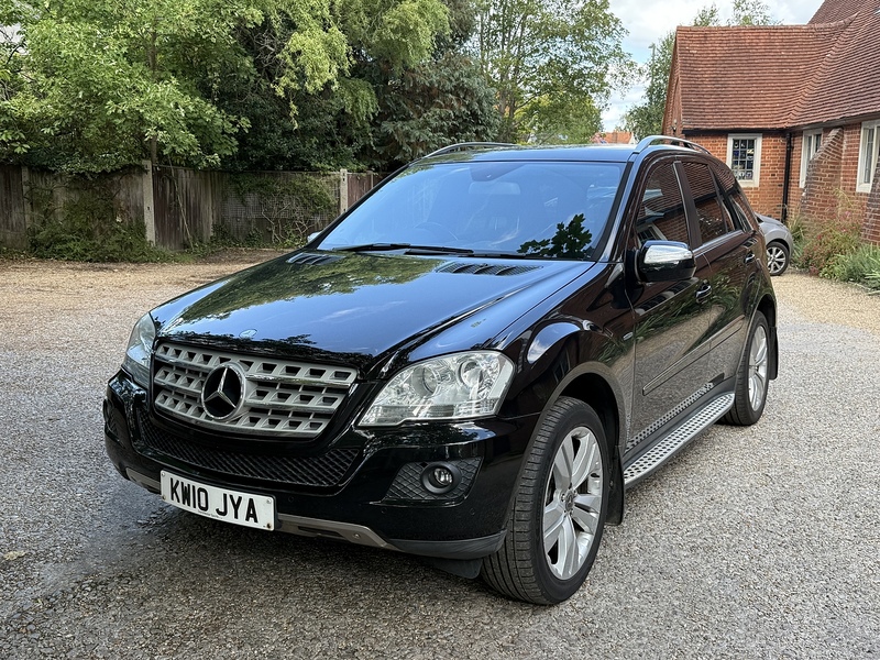 Mercedes-Benz M Class 3.0 ML350 CDI V6 BlueEfficiency Sport SUV 5dr Diesel Tiptronic 4WD Euro 5 (231 ps) - U10003222