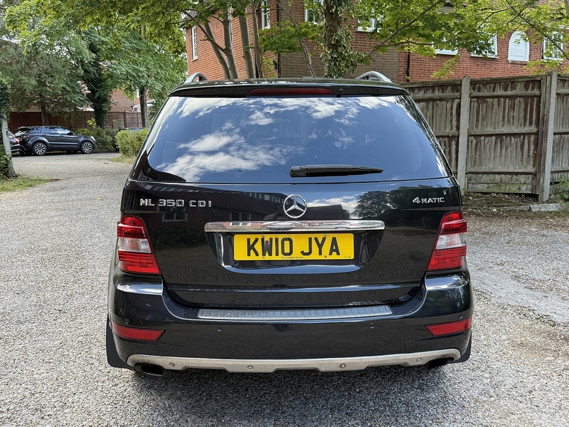Mercedes-Benz M Class 3.0 ML350 CDI V6 BlueEfficiency Sport SUV 5dr Diesel Tiptronic 4WD Euro 5 (231 ps) - U10003222