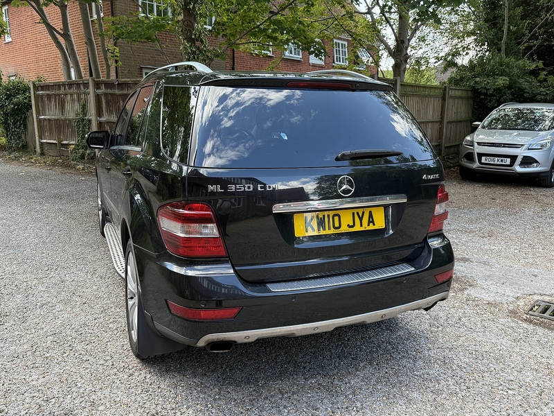 Mercedes-Benz M Class 3.0 ML350 CDI V6 BlueEfficiency Sport SUV 5dr Diesel Tiptronic 4WD Euro 5 (231 ps) - U10003222