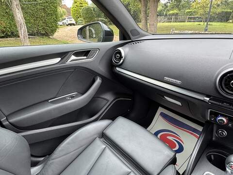 Audi S3 2.0 TFSI Black Edition Sportback 5dr Petrol S Tronic quattro Euro 6 (s/s) (310 ps) - U10003227