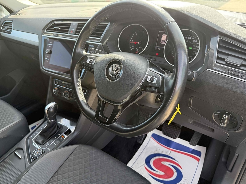 Volkswagen Tiguan 2.0 TDI SE Navigation SUV 5dr Diesel DSG 4Motion Euro 6 (s/s) (150 ps) - U10003230