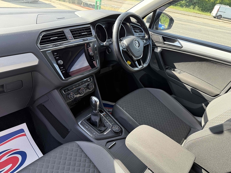 Volkswagen Tiguan 2.0 TDI SE Navigation SUV 5dr Diesel DSG 4Motion Euro 6 (s/s) (150 ps) - U10003230