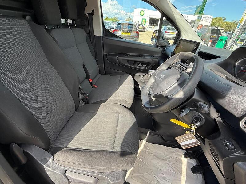 Peugeot Partner 1.5 BlueHDi 1000 Professional Premium Standard Panel Van 5dr Diesel Manual SWB Euro 6 (100 bhp) - U10003231