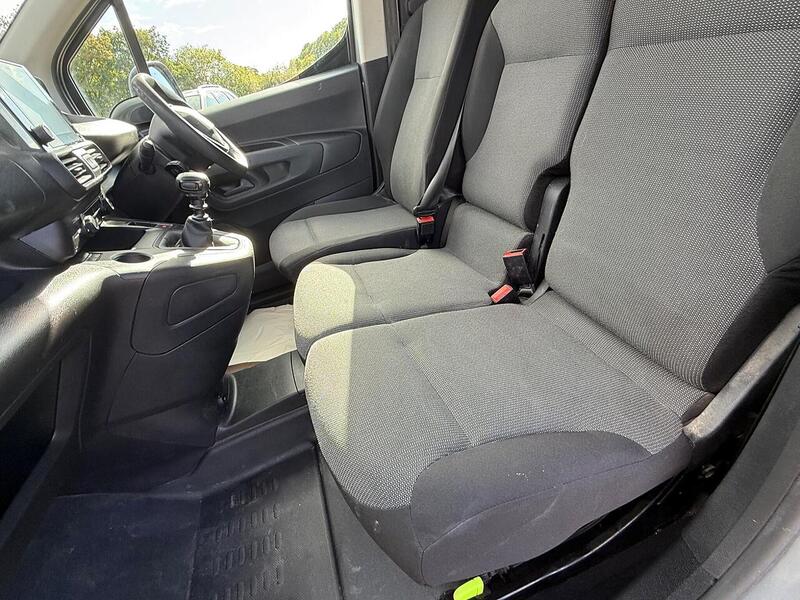 Peugeot Partner 1.5 BlueHDi 1000 Professional Premium Standard Panel Van 5dr Diesel Manual SWB Euro 6 (100 bhp) - U10003231