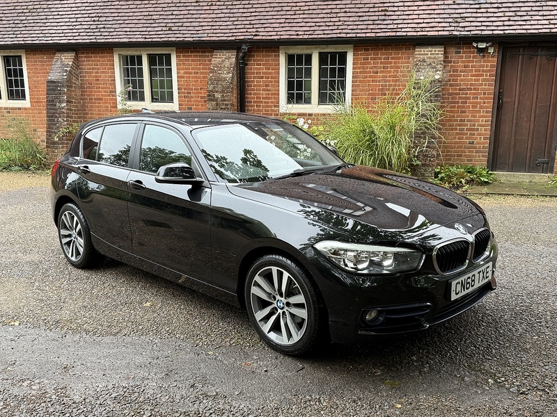 BMW 1 Series 1.5 118i Sport Hatchback 5dr Petrol Manual Euro 6 (s/s) (136 ps) - U10003232