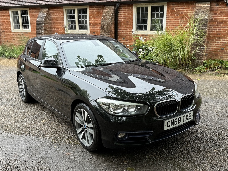 BMW 1 Series 1.5 118i Sport Hatchback 5dr Petrol Manual Euro 6 (s/s) (136 ps) - U10003232