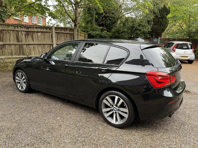 BMW 1 Series 1.5 118i Sport Hatchback 5dr Petrol Manual Euro 6 (s/s) (136 ps) - U10003232