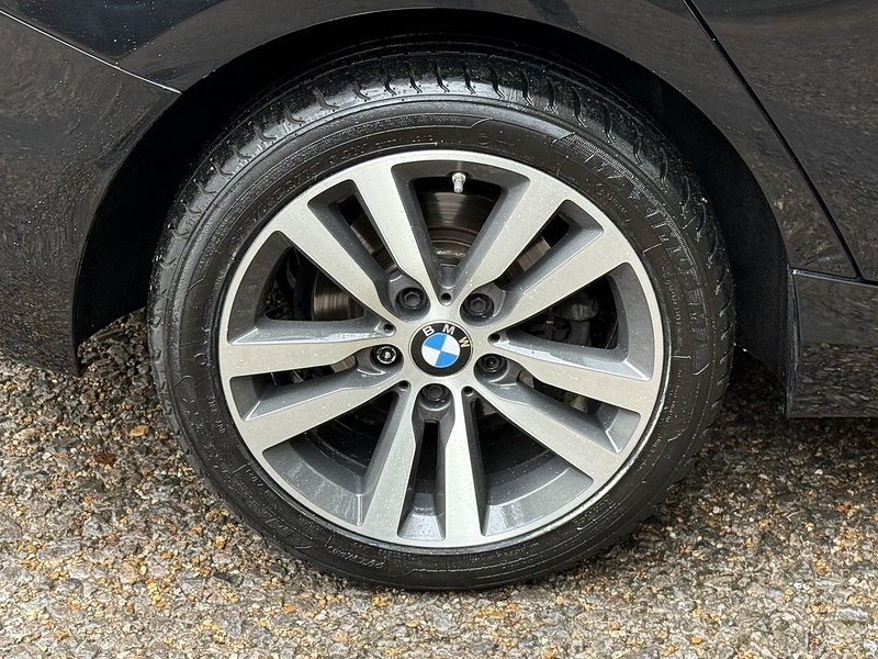 BMW 1 Series 1.5 118i Sport Hatchback 5dr Petrol Manual Euro 6 (s/s) (136 ps) - U10003232