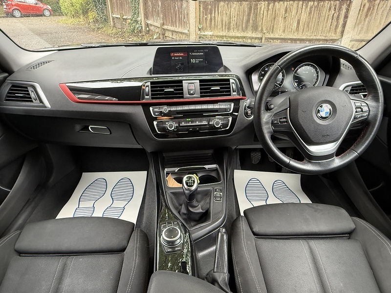 BMW 1 Series 1.5 118i Sport Hatchback 5dr Petrol Manual Euro 6 (s/s) (136 ps) - U10003232