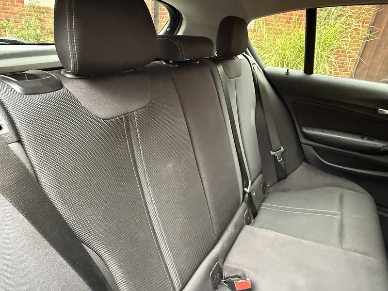 BMW 1 Series 1.5 118i Sport Hatchback 5dr Petrol Manual Euro 6 (s/s) (136 ps) - U10003232