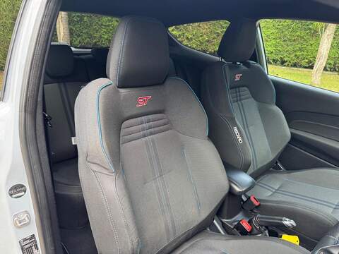 Ford Fiesta 1.5T EcoBoost ST-2 Euro 6 (s/s) 3dr - U10003243