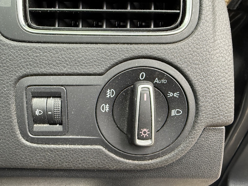 Volkswagen Polo 1.2 TSI BlueMotion Tech SE Hatchback 3dr Petrol Manual Euro 6 (s/s) (90 ps) - U10003247