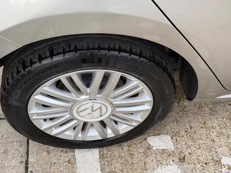 Volkswagen up! 1.0 up! Hatchback 5dr Petrol Manual Euro 6 (s/s) (60 ps) - U10003250