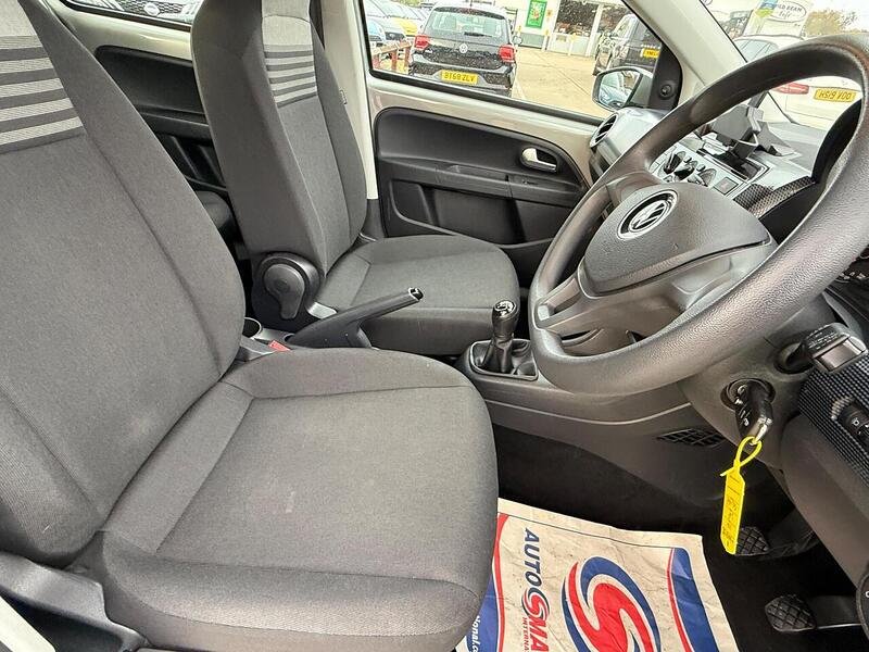 Volkswagen up! 1.0 up! Hatchback 5dr Petrol Manual Euro 6 (s/s) (60 ps) - U10003250