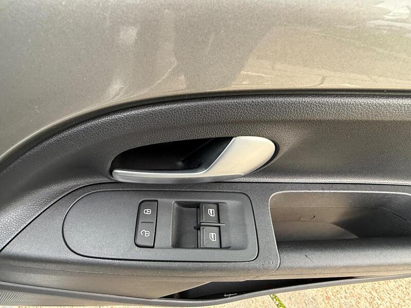 Volkswagen up! 1.0 up! Hatchback 5dr Petrol Manual Euro 6 (s/s) (60 ps) - U10003250