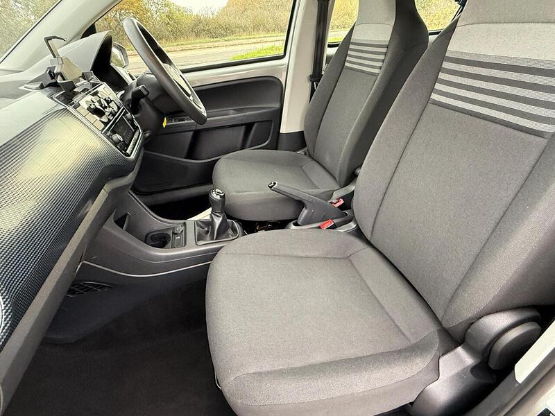 Volkswagen up! 1.0 up! Hatchback 5dr Petrol Manual Euro 6 (s/s) (60 ps) - U10003250