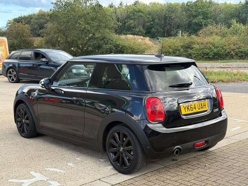 MINI Hatch 1.5 Cooper Hatchback 3dr Petrol Manual Euro 6 (s/s) (136 ps) - U10003255