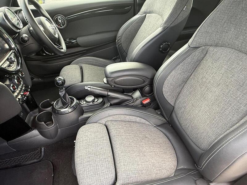 MINI Hatch 1.5 Cooper Hatchback 3dr Petrol Manual Euro 6 (s/s) (136 ps) - U10003255