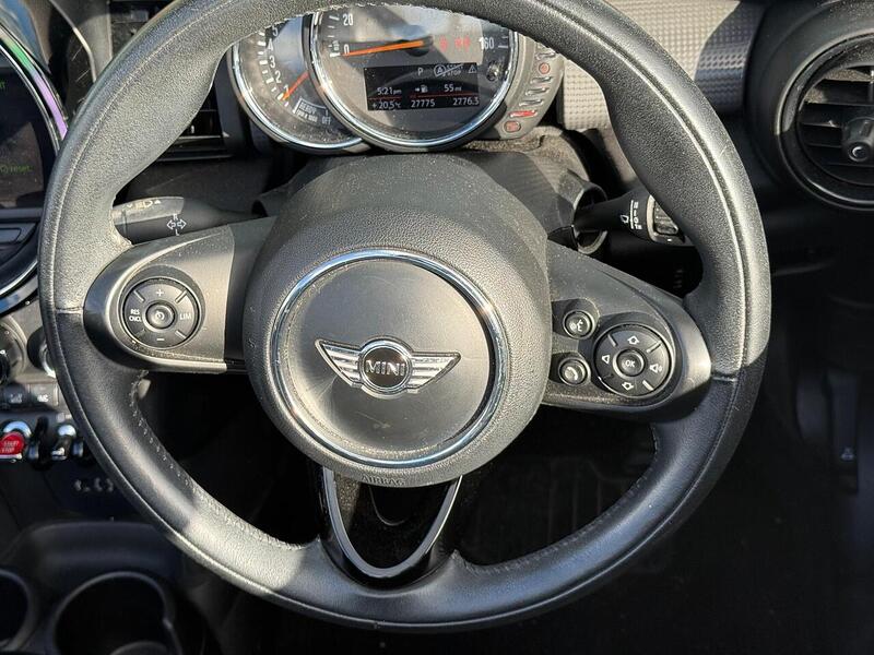 MINI Convertible 1.5 Cooper Convertible 2dr Petrol Auto Euro 6 (s/s) (136 ps) - U10003256