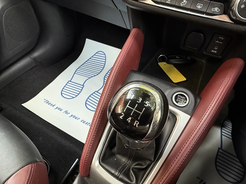 Nissan Micra 0.9 IG-T Tekna Hatchback 5dr Petrol Manual Euro 6 (s/s) (90 ps) - U10003262