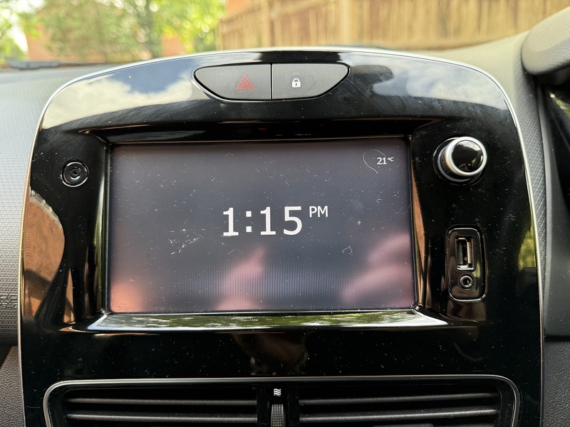 Renault Clio 0.9 TCe Dynamique Nav Hatchback 5dr Petrol Manual Euro 6 (s/s) (90 ps) - U10003264