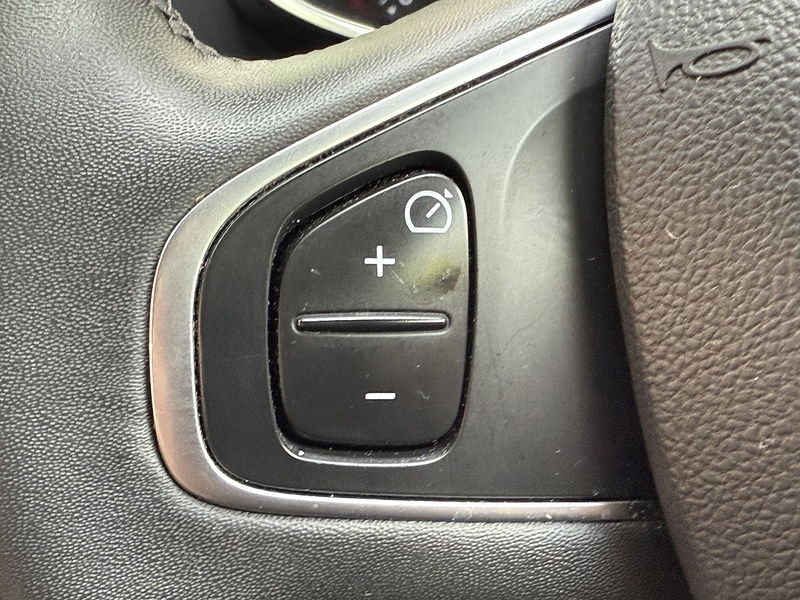 Renault Clio 0.9 TCe Dynamique Nav Hatchback 5dr Petrol Manual Euro 6 (s/s) (90 ps) - U10003264