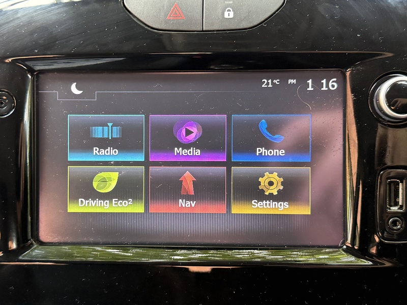 Renault Clio 0.9 TCe Dynamique Nav Hatchback 5dr Petrol Manual Euro 6 (s/s) (90 ps) - U10003264