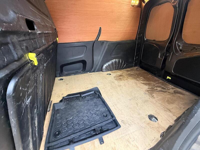 Citroen Berlingo 1.5 BlueHDi 1000 Driver M Panel Van 5dr Diesel EAT8 SWB Euro 6 (s/s) (130 ps) - U10003266
