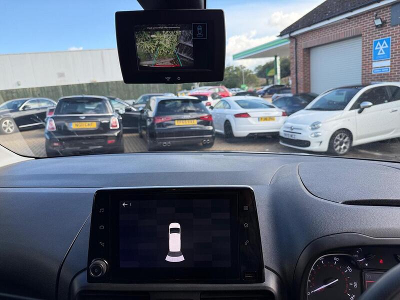 Citroen Berlingo 1.5 BlueHDi 1000 Driver M Panel Van 5dr Diesel EAT8 SWB Euro 6 (s/s) (130 ps) - U10003266