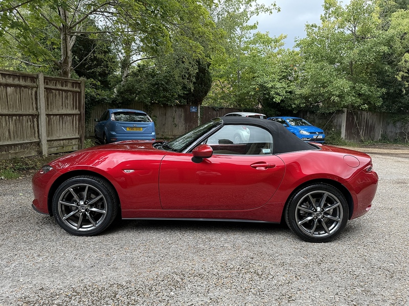 Mazda MX-5 2.0 SKYACTIV-G Sport Nav Convertible 2dr Petrol Manual Euro 6 (160 ps) - U10003268